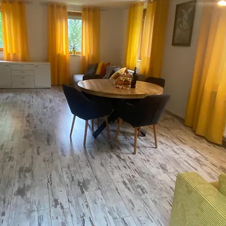 Sweet Apartment *
